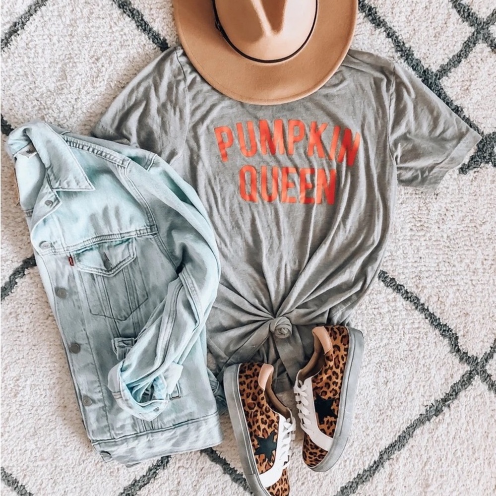 Pumpkin Queen Gray Graphic T-Shirt